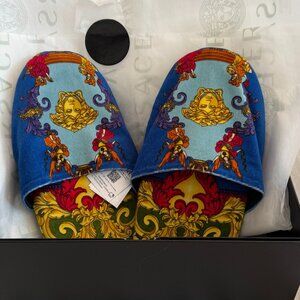 Versace Medusa Renaissance Slippers, never worn, Size SM